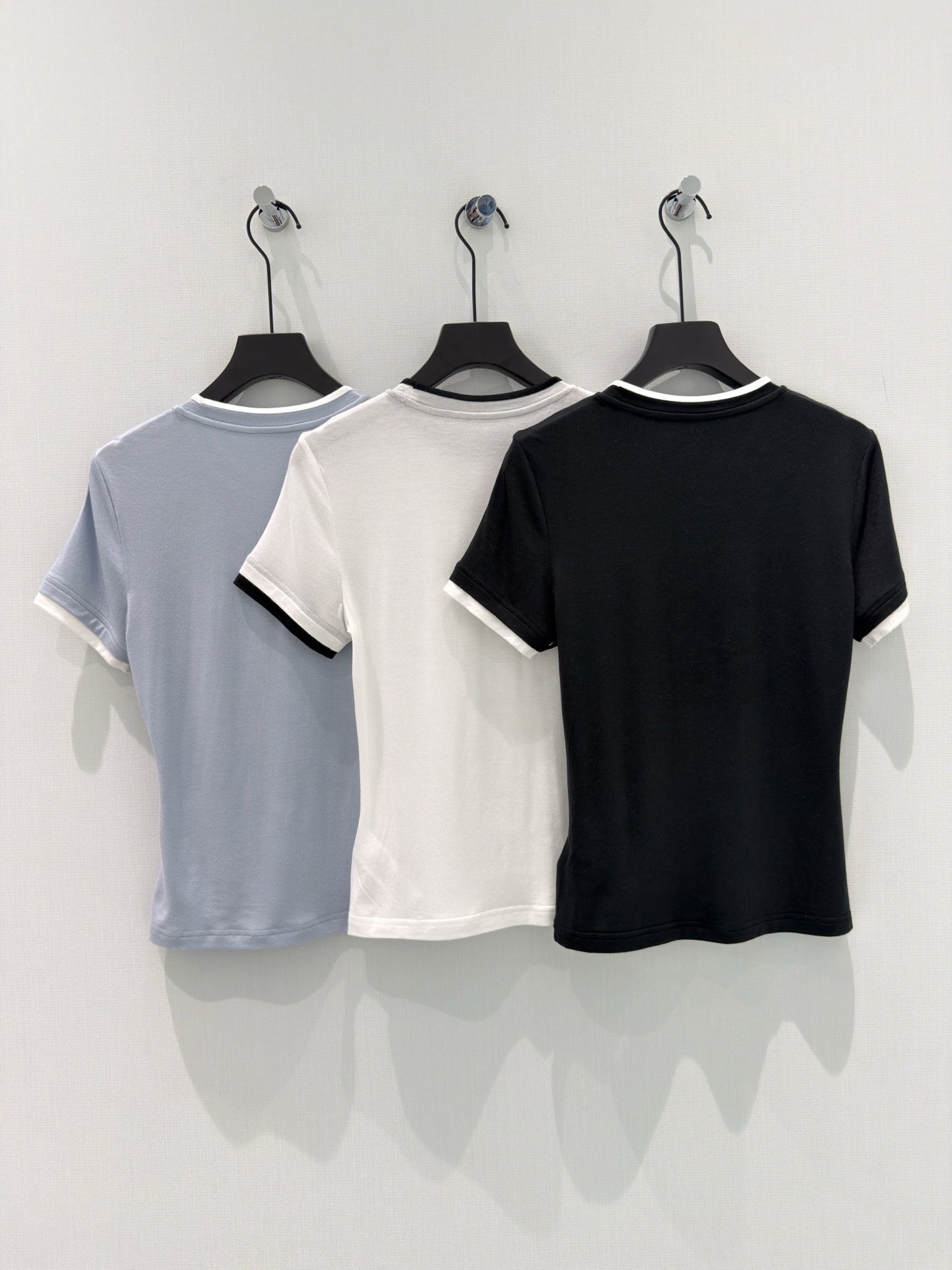 Women's short sleeves